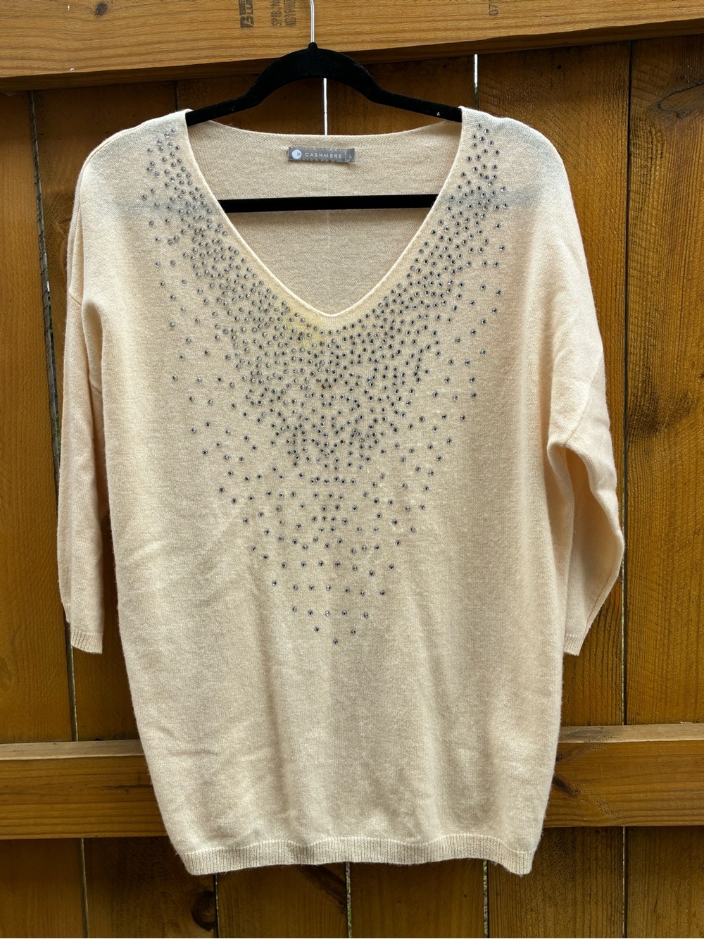 InCashmere Cream V-Neck Cashmere Sweater with Rhinestone Detail